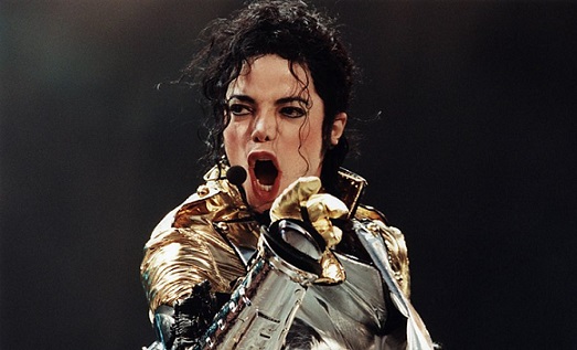Michael Jackson lidera rank da “Forbes”, como o artista que mais lucrou em 2016