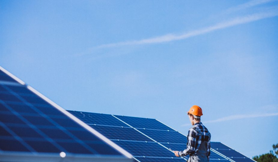 Potencial da Energia Solar na Construção Civil: Vantagens, Viabilidade e Economia