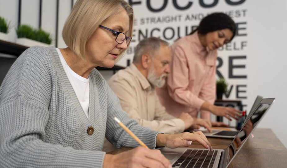 Habilidades do futuro: cursos essenciais para capacitar adultos na era digital