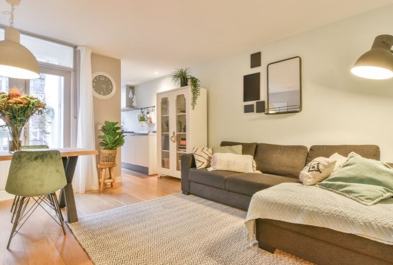 Como proteger áreas de acesso elevado na residência