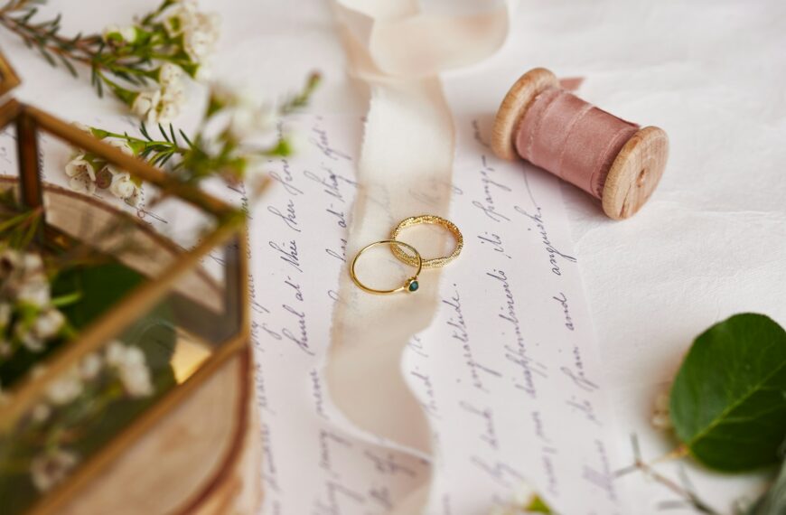 Como escolher a cor ideal do anel de noivado?